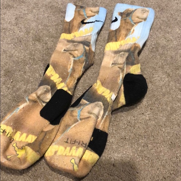 Hump day 🐪 Nike elite camel basketball 🏀 socks - Picture 1 of 3